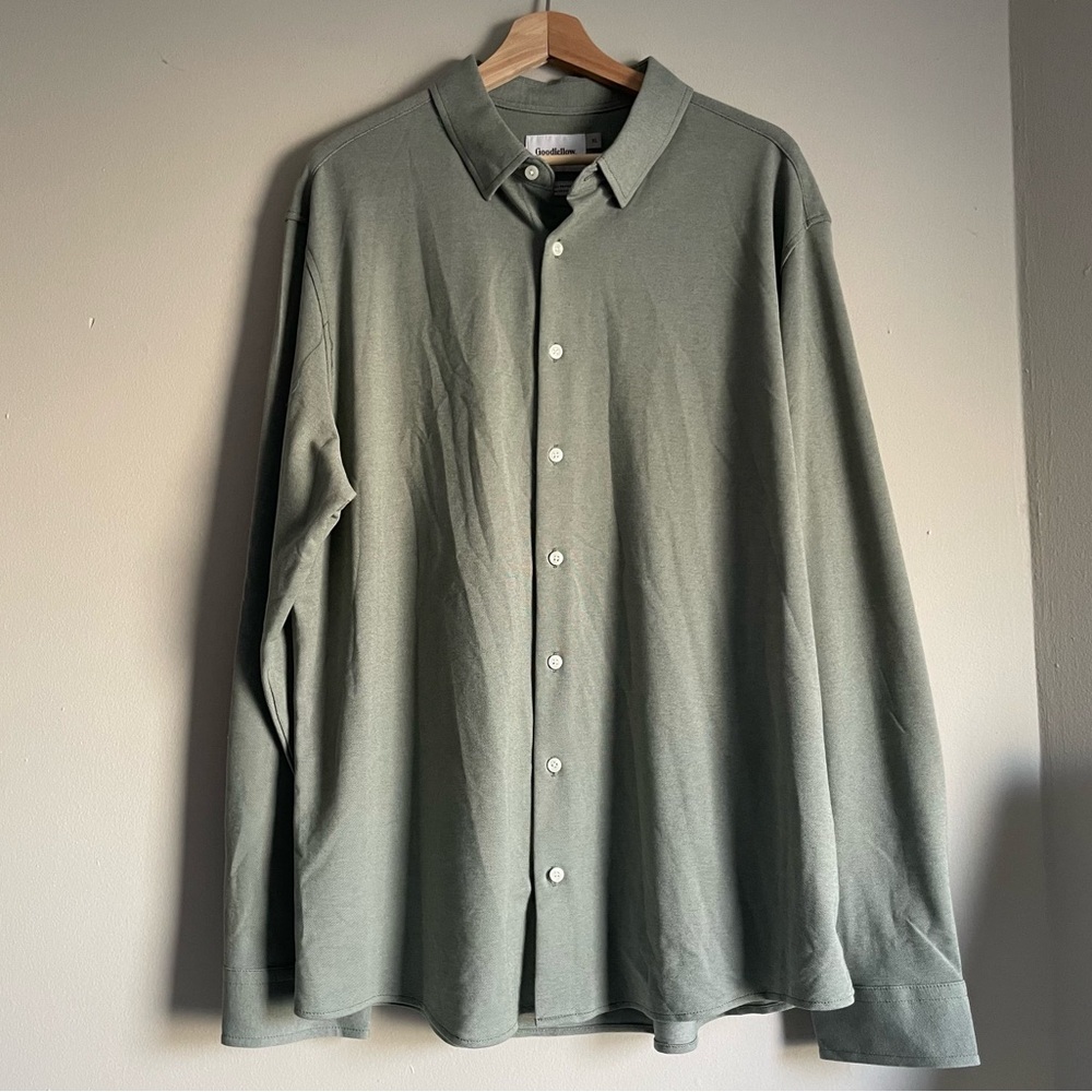 Goodfellow Men’s Green Button Down